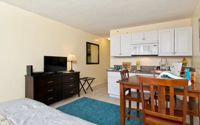 Waikiki Grand 704 - studio Br Condo