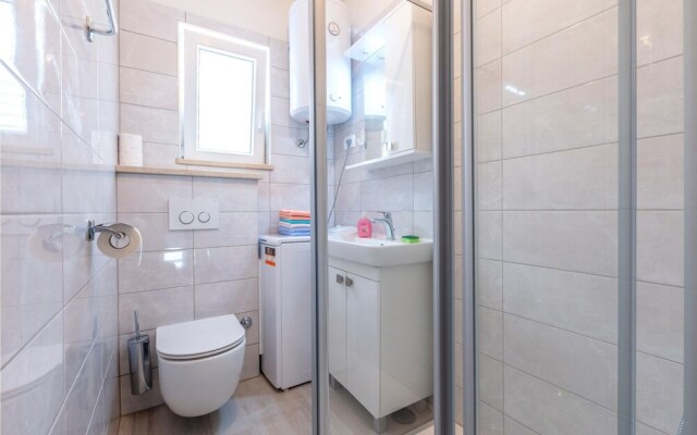 Stunning Apartment in Stobrec With Wifi