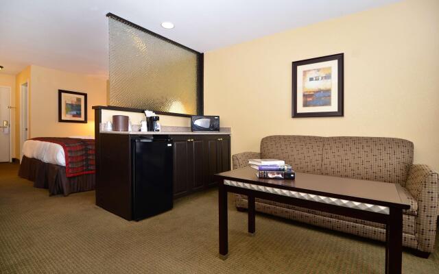 Best Western Plus Bessemer Hotel & Suites