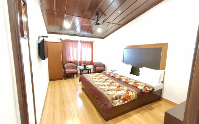 Hotel Himalayan Club
