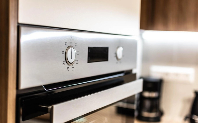 Cozy Apartment - 8' To Panormou Metro Station