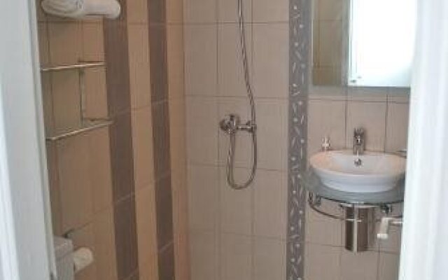 Myrto Hotel & Bungalows
