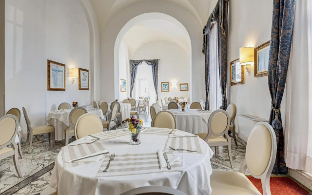 Hotel de La Ville