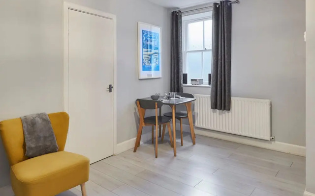 Host Stay Dodds Lane