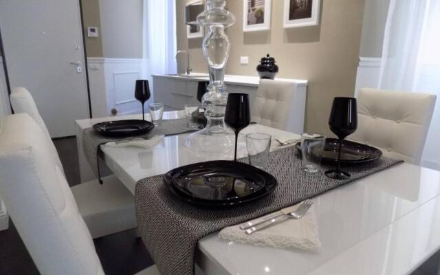 Hs4U The Chic Luxury apartment