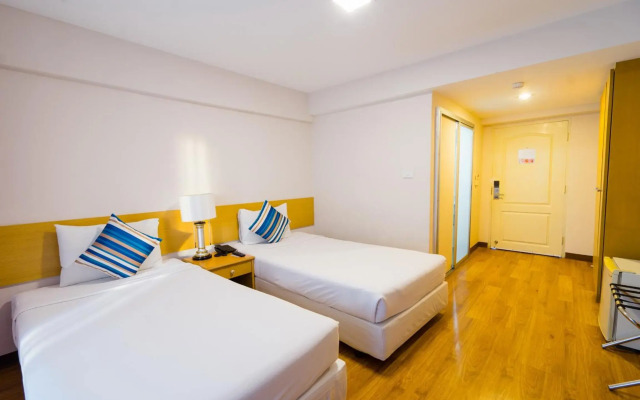 Samran Place Hotel