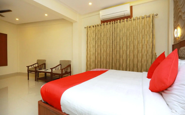 Capital O 14702 Kovilakam Residency