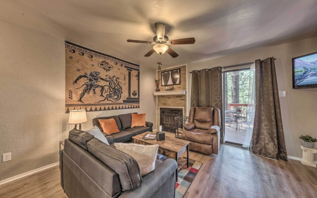 Forested Ruidoso Condo w/ Deck & Fireplace!