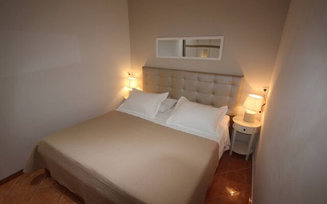 Family Apartment Mirela Borik