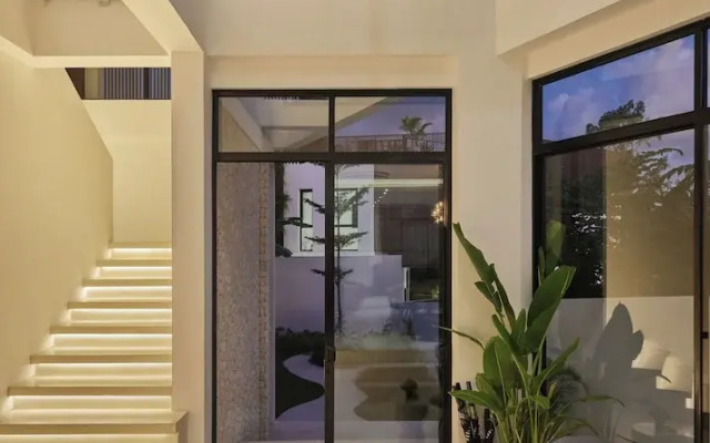 The River Villa by BREIG