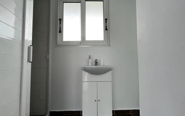 Glyfada 1-Room Studio