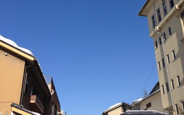 Yuwaku Guesthouse - Hostel