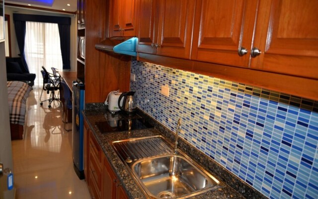 Jomtien Beach Condominium 5th Floor Studio Apartment