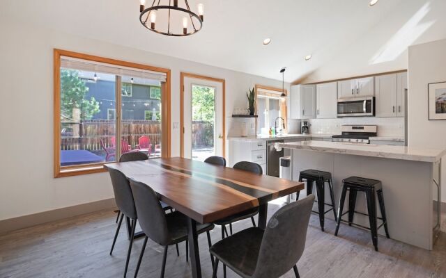 Quail Covey 3 Bedroom Home by RedAwning