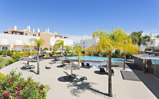 CG 21H - Pool - Cabanas Gardens