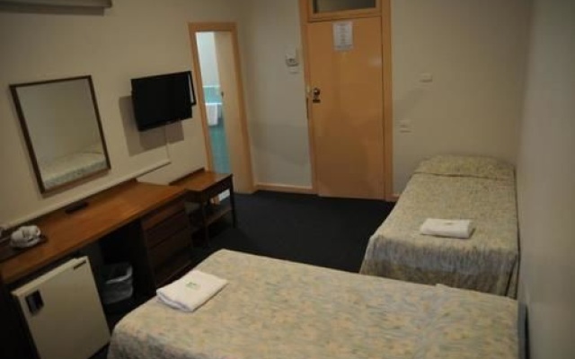 William Farrer Hotel – Guest Rooms – Wagga Wagga