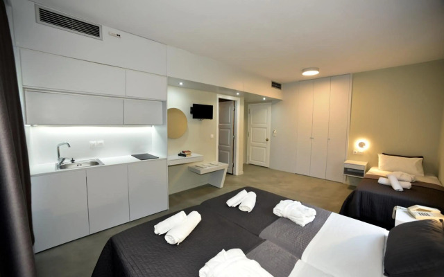 Olive Press Hotel & Apartments