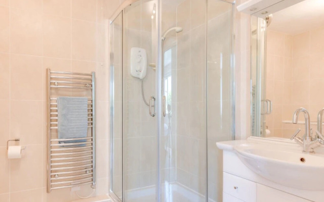 Flat 11 Clifton Court