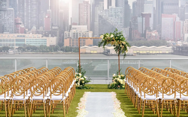 Envue, Autograph Collection