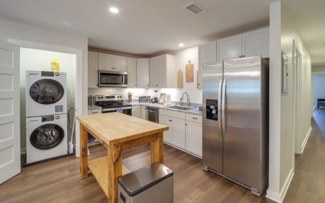 Ideally Located Blowing Rock Apartment!