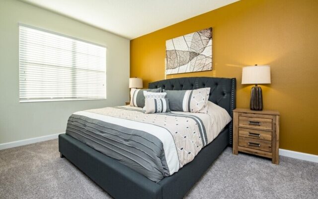 6-Bedroom Villa in Davenport 1517MB