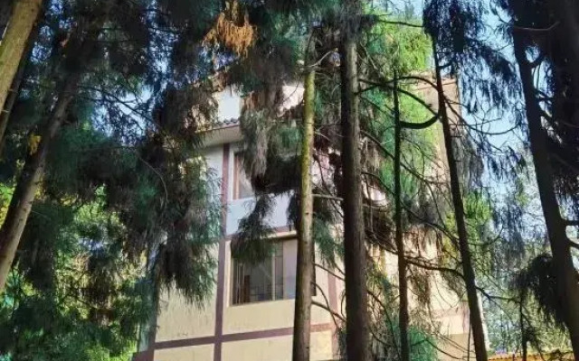 Emeishan Friendship Hotel