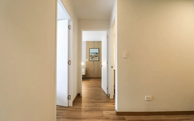 w Extraordinary 2BR w Balcony in Miraflores