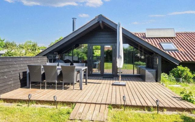 6 Person Holiday Home in Ulfborg