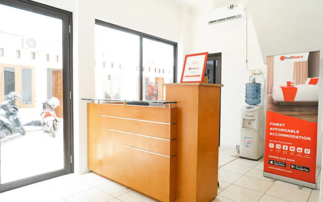 Formerly Reddoorz Syariah Jatisampurna Hospital