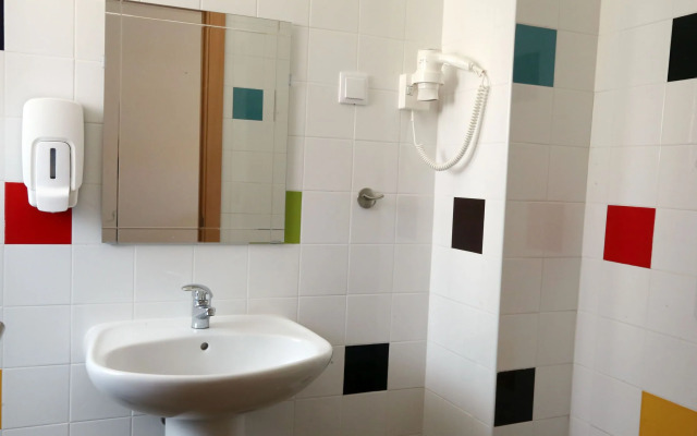 Sagres Sun Stay - Surf Camp & Hostel