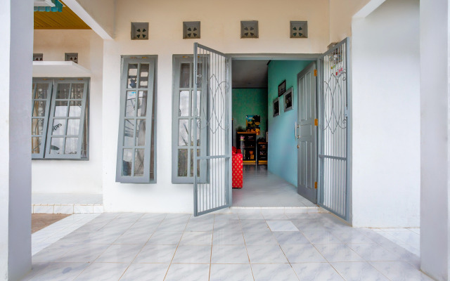Putri Residence Syariah by OYO Rooms