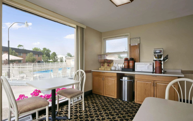 Sandusky Inn