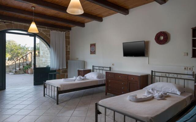 Athina Traditional Villa | Stalos