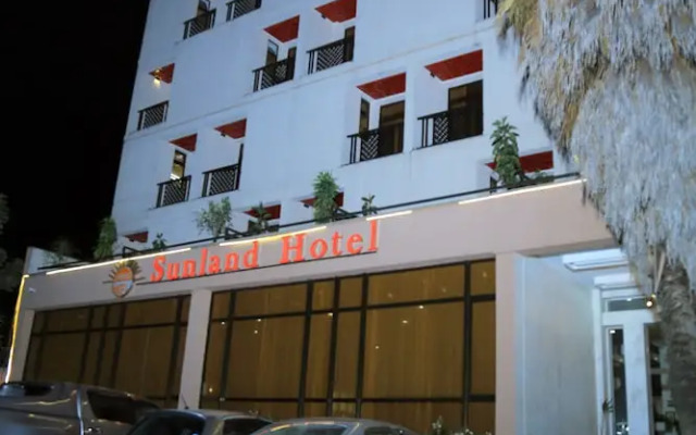 Sunland Hotel