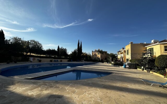 Paradeisos is a Stunning 2-bed House in Polis