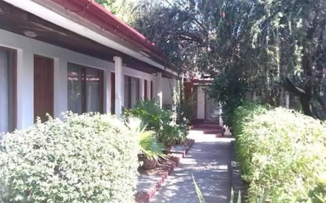 Lawkanat Hotel
