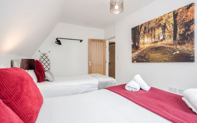 Comfortable 2BR Apartment in Bedford