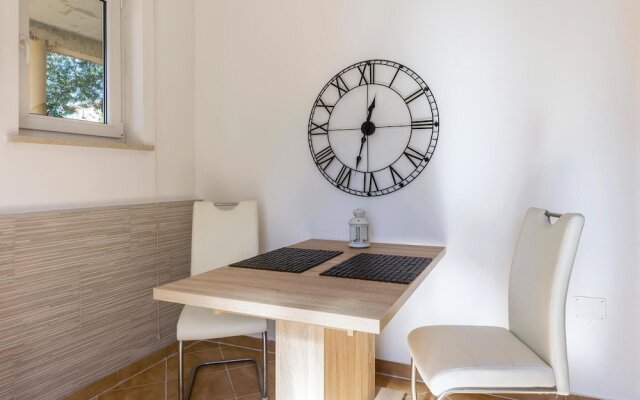 Awesome Home in Novigrad With Wifi and 1 Bedrooms