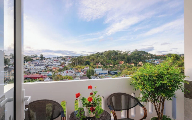 CandlePine Suites