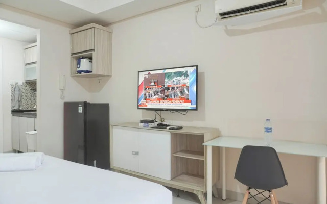 Modern Look and Homey Studio Kebayoran Icon Apartment