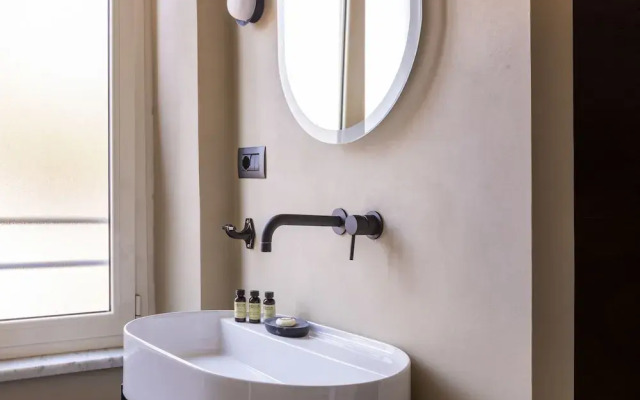 ROMAC - Condotti with terrace