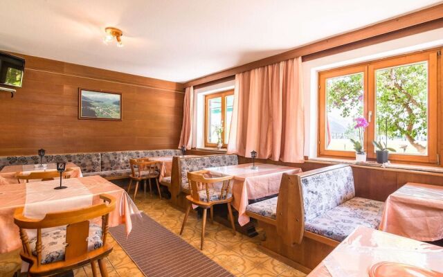 Contemporary Apartment in Maishofen near Ski Area