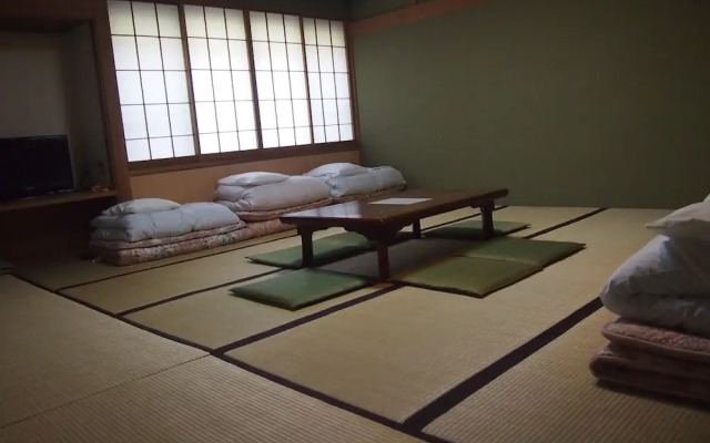 Mountain Lodge at 1,400m Hütte Jil Shirakabako