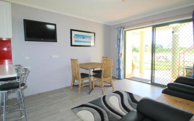 Beachfront 2, 25 Willow Street