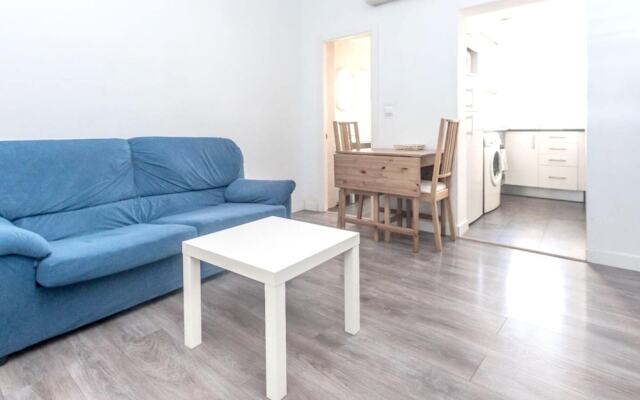 Apartment with One Bedroom in Madrid, with Wifi