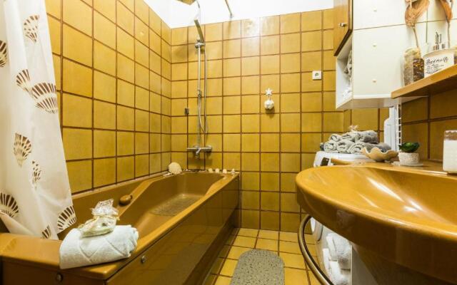 Bristol lux 3BR apartment with view