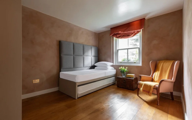 St Luke's Mews III by Onefinestay