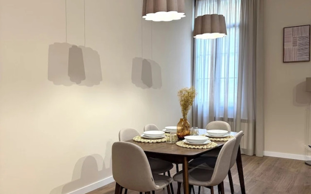 Anais Apartments by gaiarooms