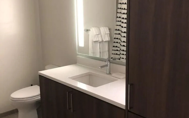 Domicile Suites at Helios