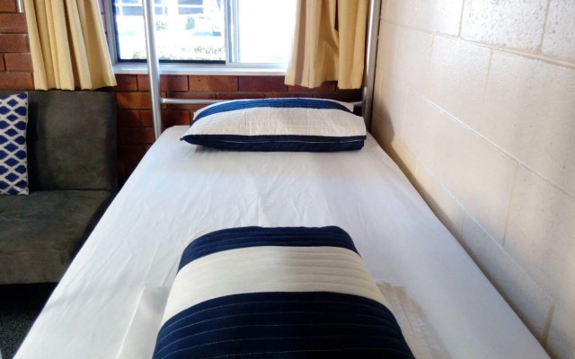 Sail Inn Motel